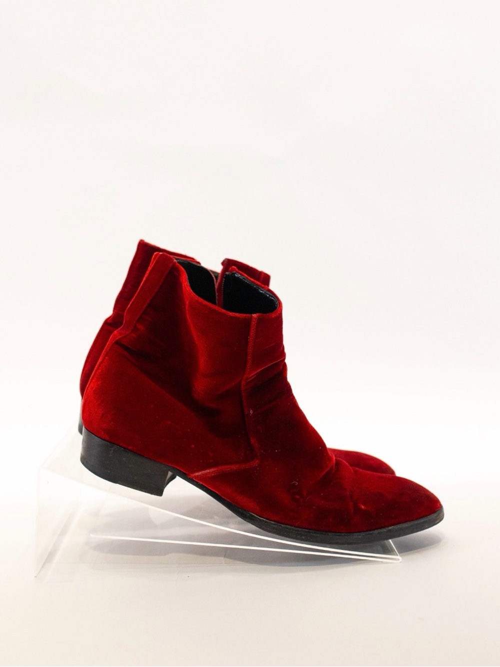 Saint Laurent Men's Red Velvet Ankle Boots - Picture 3 of 4